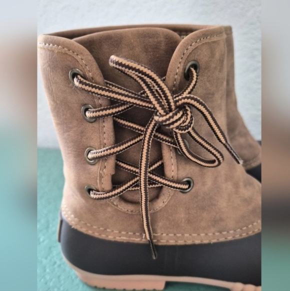 Waterproof Duck Boots Tan Brown Lace Up Cozy Outdoor Fall Winter Boots - Picture 9 of 14